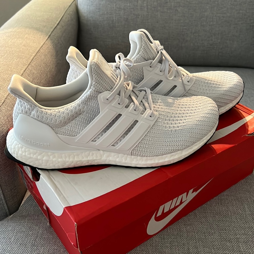 Adidas ultra boost 4.0 triple white
